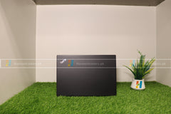"ThinkPad T480S: Core i5 8th Gen, 8GB RAM, 256GB SSD, 14″ FHD LED.